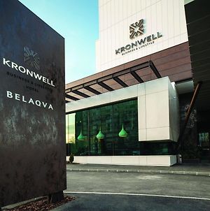Kronwell Brasov Hotel Exterior photo