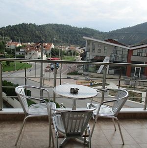 Kyknos De Luxe Suites & Rooms Kastoria Exterior photo