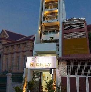 Richly Boutique Hotel & Hostel Phnom Penh Exterior photo