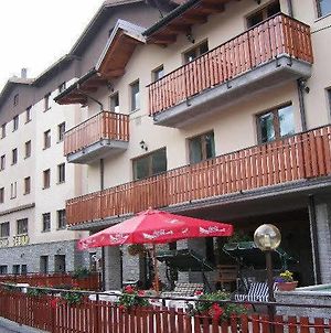 Hotel Savoia Debili Oulx Exterior photo