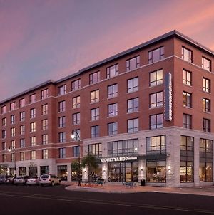 Hôtel Courtyard By Marriott Portland Downtown/Waterfront Exterior photo