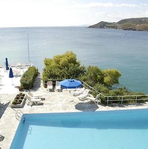 Hôtel Apollo à Agia Marina  Exterior photo