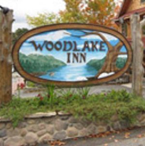 Woodlake Inn Lake Placid Exterior photo