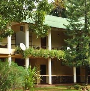 Hôtel Sujatha Tourist Rest à Dambulla Exterior photo