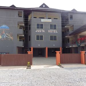 Justa Hotel Accra Exterior photo
