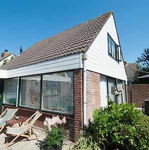 Attractive Holiday Home In Noordwijkerhout With Garden Exterior photo
