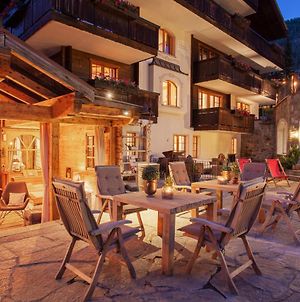 Hotel Berghof Zermatt Exterior photo