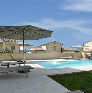 Stunning Villa In Uz S Garrigues Sainte Eulalie With Pool Exterior photo