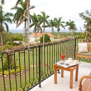 Paradise Montego Bay Villas Exterior photo