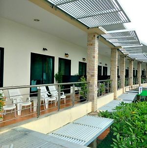 The Green Plaza Hotel Bang Rak Beach  Exterior photo