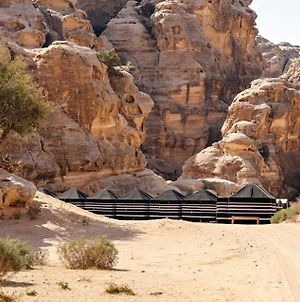 Hôtel Ammarin Bedouin Camp à Wadi Musa Exterior photo