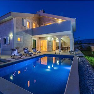 Villa Stani, Luxury Villa With A Pool Novalja Exterior photo