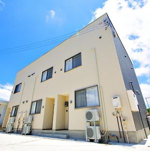 Appartement Kurarisu Ohama à Ishigaki  Exterior photo