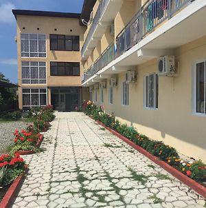 Dionisy Guest House Pizunda Exterior photo