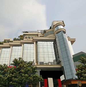 Hôtel Monarch Brigade Road à Bangalore Exterior photo