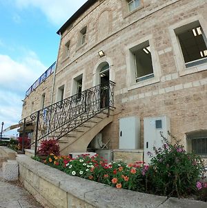 Haifa Hostel Exterior photo