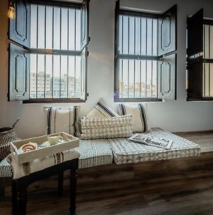 Bed and Breakfast Mazmi Casa à Dubaï Exterior photo