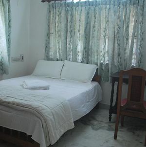 Bed and Breakfast Casa Feliz à Fort Kochi Exterior photo