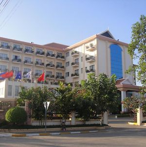 Stung Sangke Hotel Battambang Exterior photo