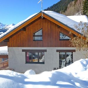 Villa Charming Chalet In Champagny En Vanoise Near Ski Area à Le Villard  Exterior photo