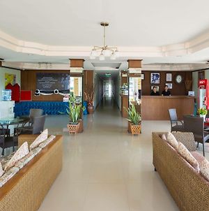 Khunyuw Hotel Fang Exterior photo