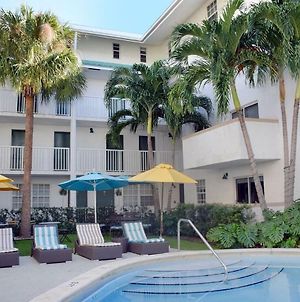 Suites At Coral Resorts Miami Exterior photo