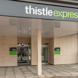 Hôtel Thistle Express Luton à Luton  Exterior photo