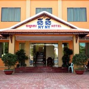 Nyny Hotel Kampot Exterior photo
