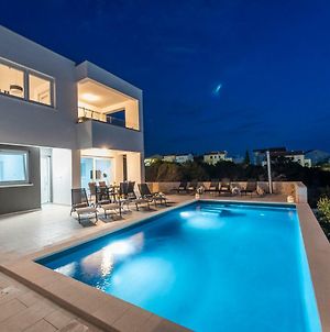 Villa Adria 1 Luxury Apartment With A Pool Novalja Exterior photo