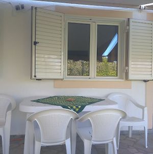 Roula'S Rooms Aegina Exterior photo