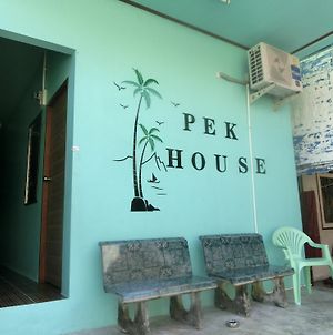 Appartement Pek House à Phuket Exterior photo