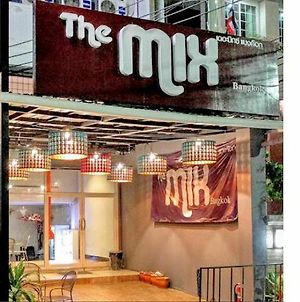 Hôtel The Mix Bangkok - Silom Exterior photo