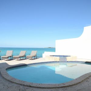 Caprice 9 Cable Beach Design Villa Nassau Exterior photo
