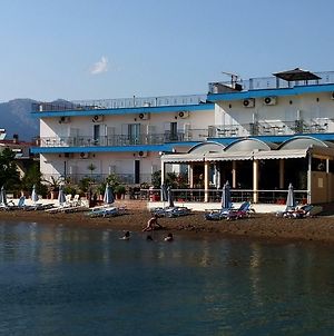 Artemis Hotel Amarynthos Exterior photo