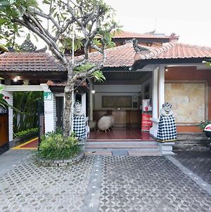 Hôtel Reddoorz @ Pratama Nusa Dua à Nusa Dua  Exterior photo