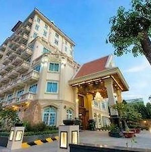 Classy Hotel Battambang Exterior photo