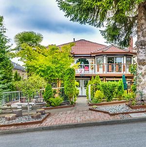 Diana'S Luxury Bed And Breakfast Vancouver Exterior photo