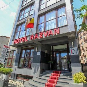 Hôtel Razvan à Bucarest Exterior photo