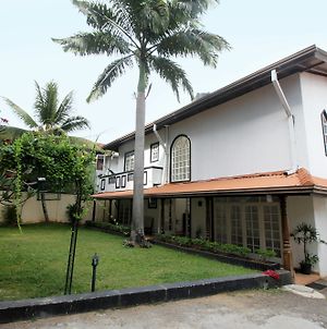 Olu Colombo Villa Exterior photo