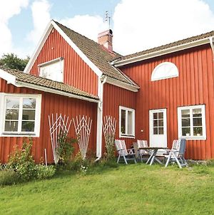 Awesome Home In Frgelanda With 4 Bedrooms Färgelanda Exterior photo