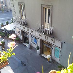 Appartement Edoardo Al Plebiscito à Naples Exterior photo