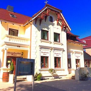 Hôtel Pfannkuchenhaus Fehmarn à Burg Exterior photo