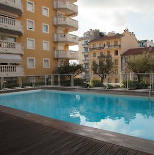 Appartement Studio With Swimming Pool 80 Meters Near The Beach à Nice Exterior photo