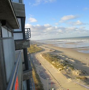 Appartement Studio On The Beach With Sea View à Middelkerke Exterior photo