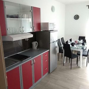 Apartment Domagoj, Novalja, Fully Air Conditioned Exterior photo