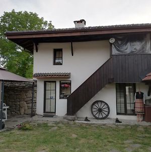 Appartement Butikova Kesta " Meri " à Oreshak  Exterior photo
