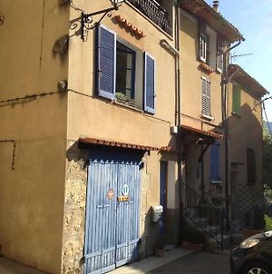 Appartement Beautiful Townhouse In Bargemon Exterior photo