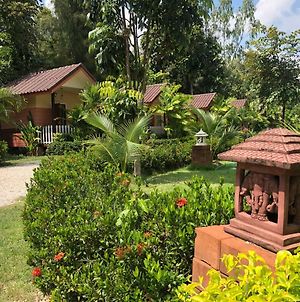Sukhothai Indy Resort Exterior photo