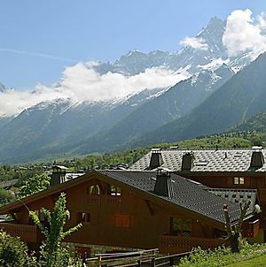 Spacious Apartment 2 Minutes From Ski Lift, Equipped For Babies Les Houches Exterior photo