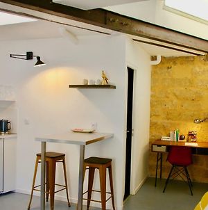 Appartement Joli studio avec terrasse, coeur historique - protocole sanitaire strict à Montpellier Exterior photo